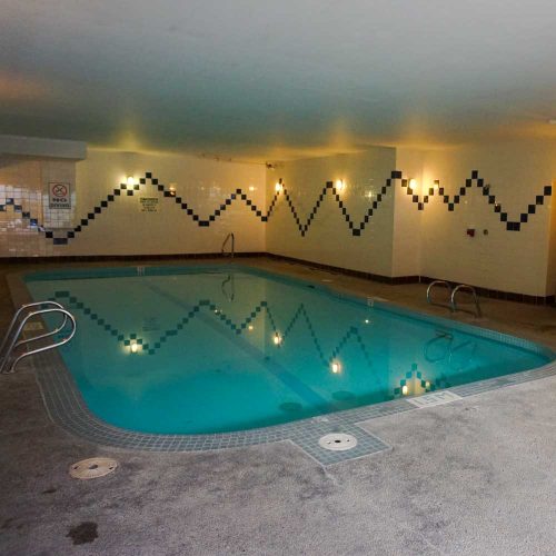 The Griz Shot21 - Indoor Pool